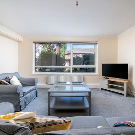 Redhill Surrey 2 Bedroom Pet Friendly Apartment By Sublime Stays Zewnętrze zdjęcie