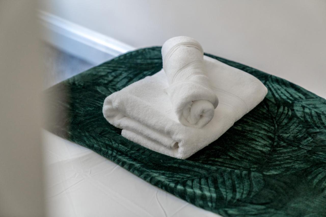 Redhill Surrey 2 Bedroom Pet Friendly Apartment By Sublime Stays Zewnętrze zdjęcie