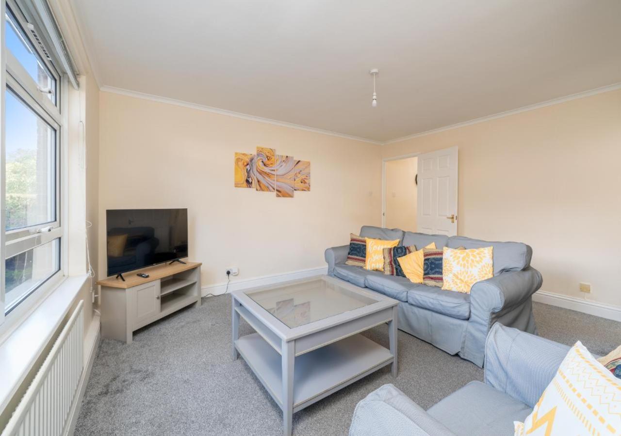 Redhill Surrey 2 Bedroom Pet Friendly Apartment By Sublime Stays Zewnętrze zdjęcie